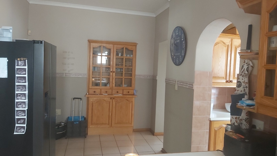 To Let 4 Bedroom Property for Rent in Roodewal Free State